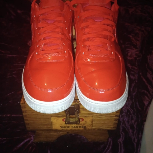 Shoes - Picture 2 of 3